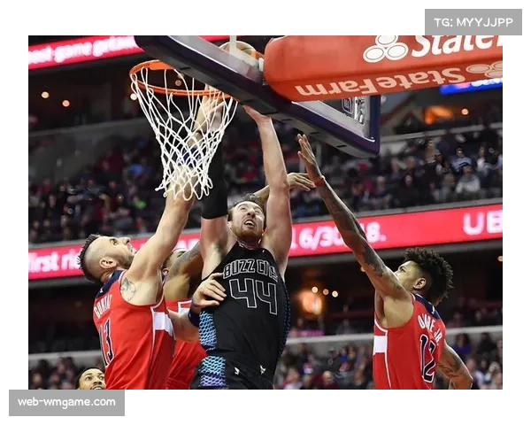 前瞻：黄蜂客场挑战步行者，争夺东部最后一张附加赛门票的关键战役